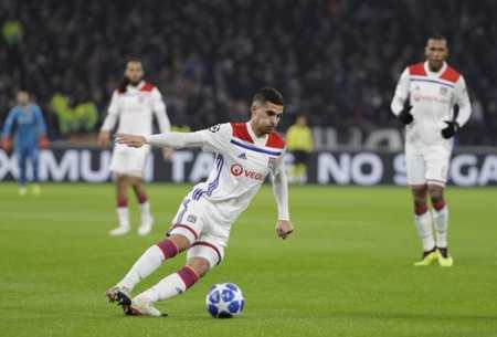 年轻前锋刘 年轻前锋刘