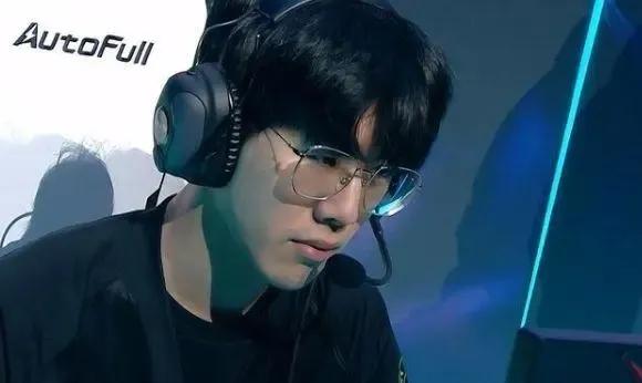 而印尼防守 而印尼防守